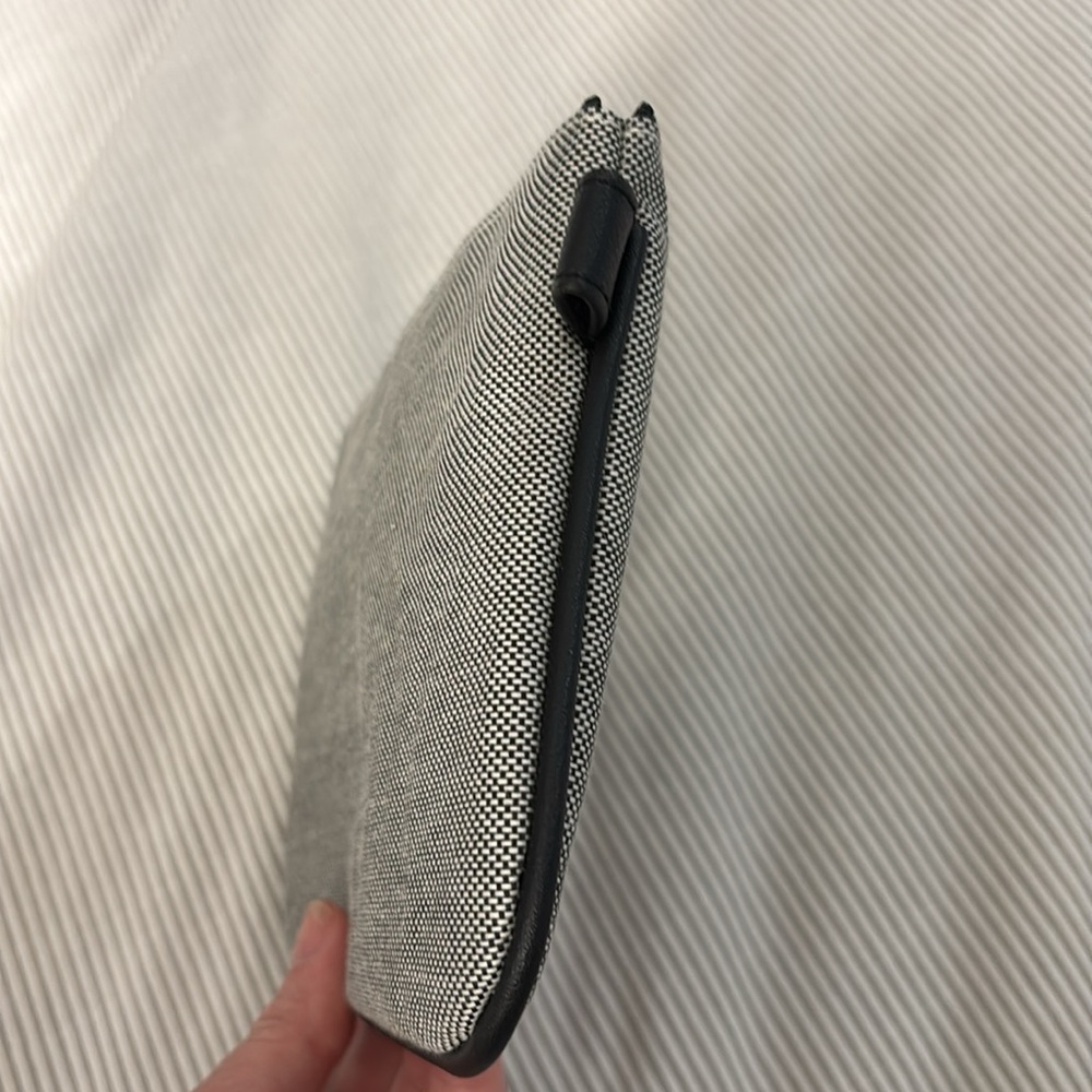 Acqua Di Parma Black and Gray Toiletry Bag with Minimalist top zipper SET OF TWO - Picture 7 of 14